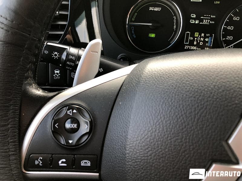 Mitsubishi Outlander 2013 — Миниатюра 10