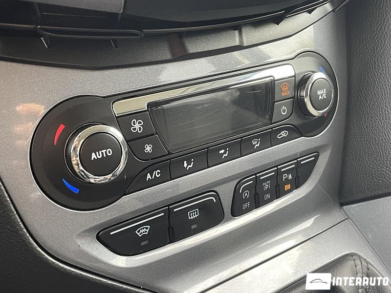 2012 Ford Focus — Miniatură 15