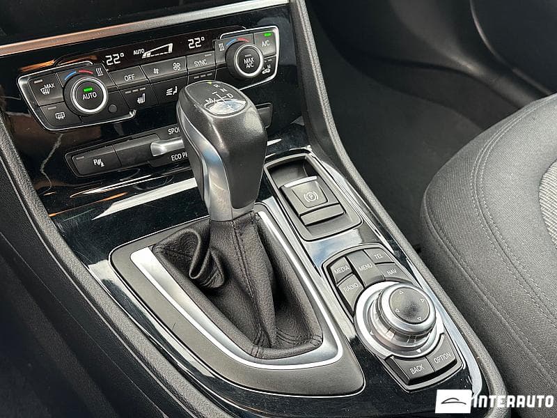 2015 BMW 216d — Miniatură 12