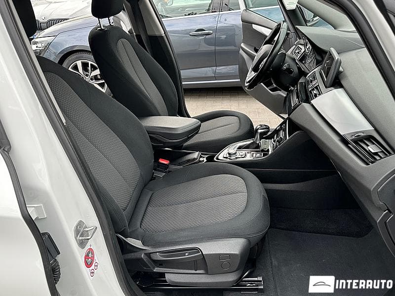 2015 BMW 216d — Miniatură 9