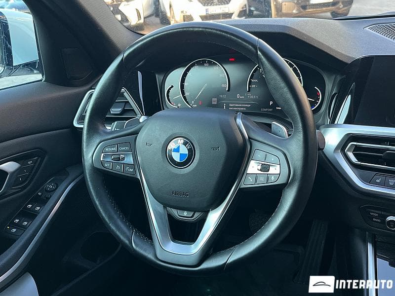 BMW 330 2020 — Миниатюра 17