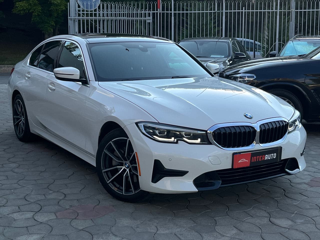 BMW 330 2020 — Миниатюра 3
