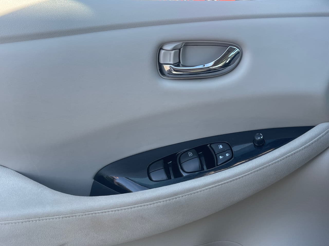 Nissan Leaf 2013 — Миниатюра 12