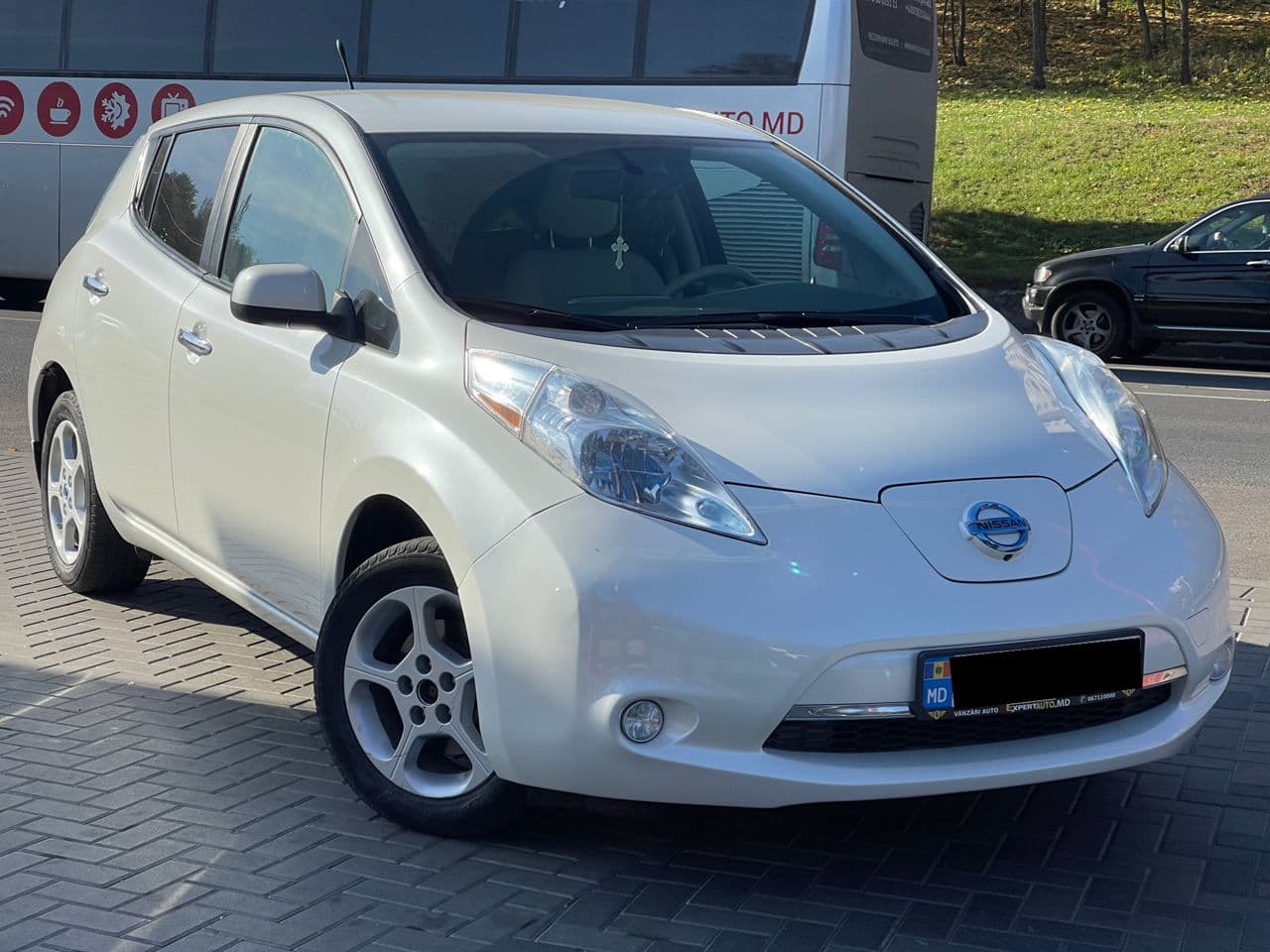Nissan Leaf 2013 — Миниатюра 2