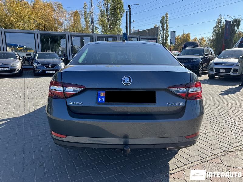 2017 Skoda Superb — Miniatură 5