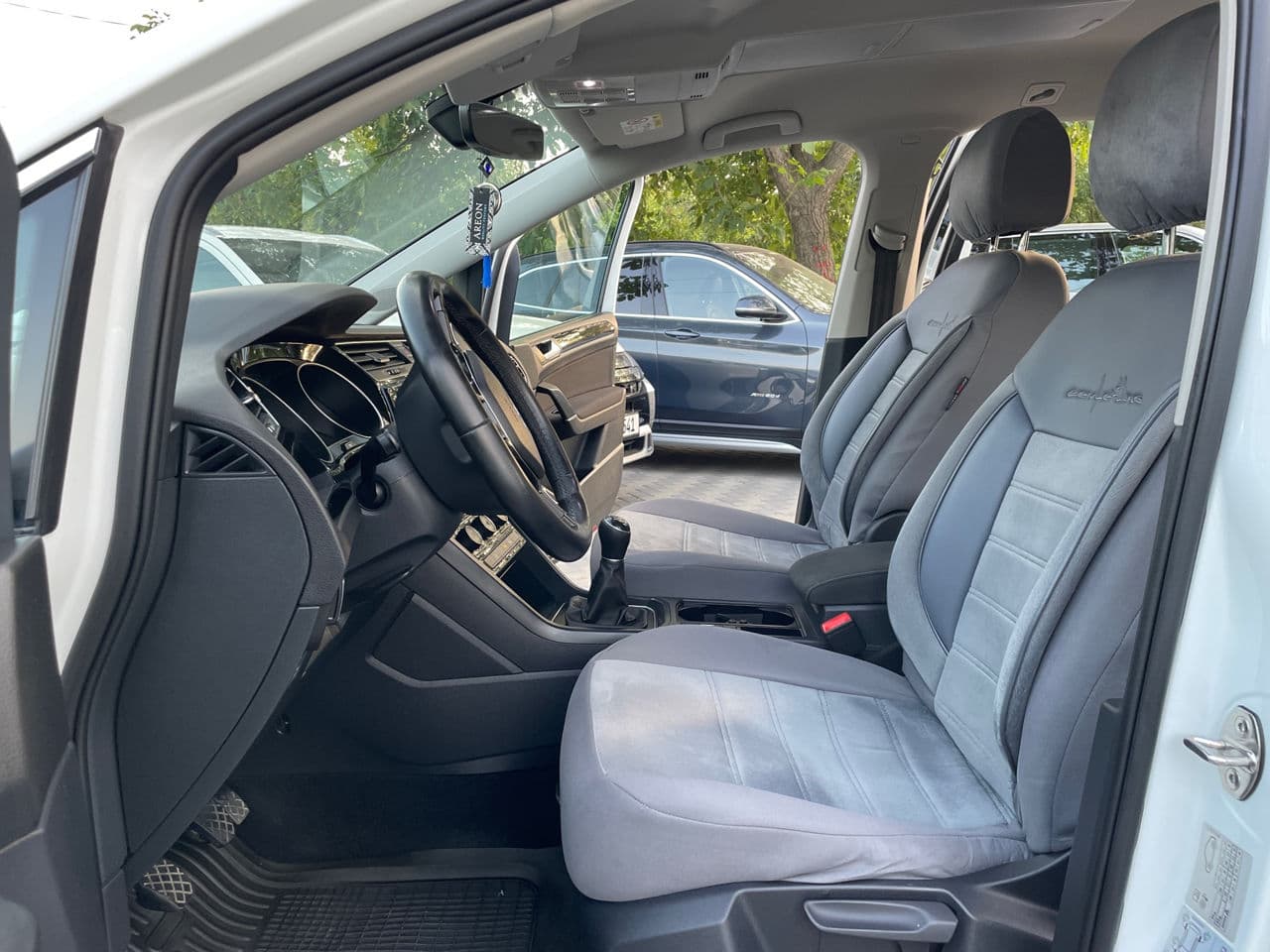 Volkswagen Touran 2016 — Миниатюра 5