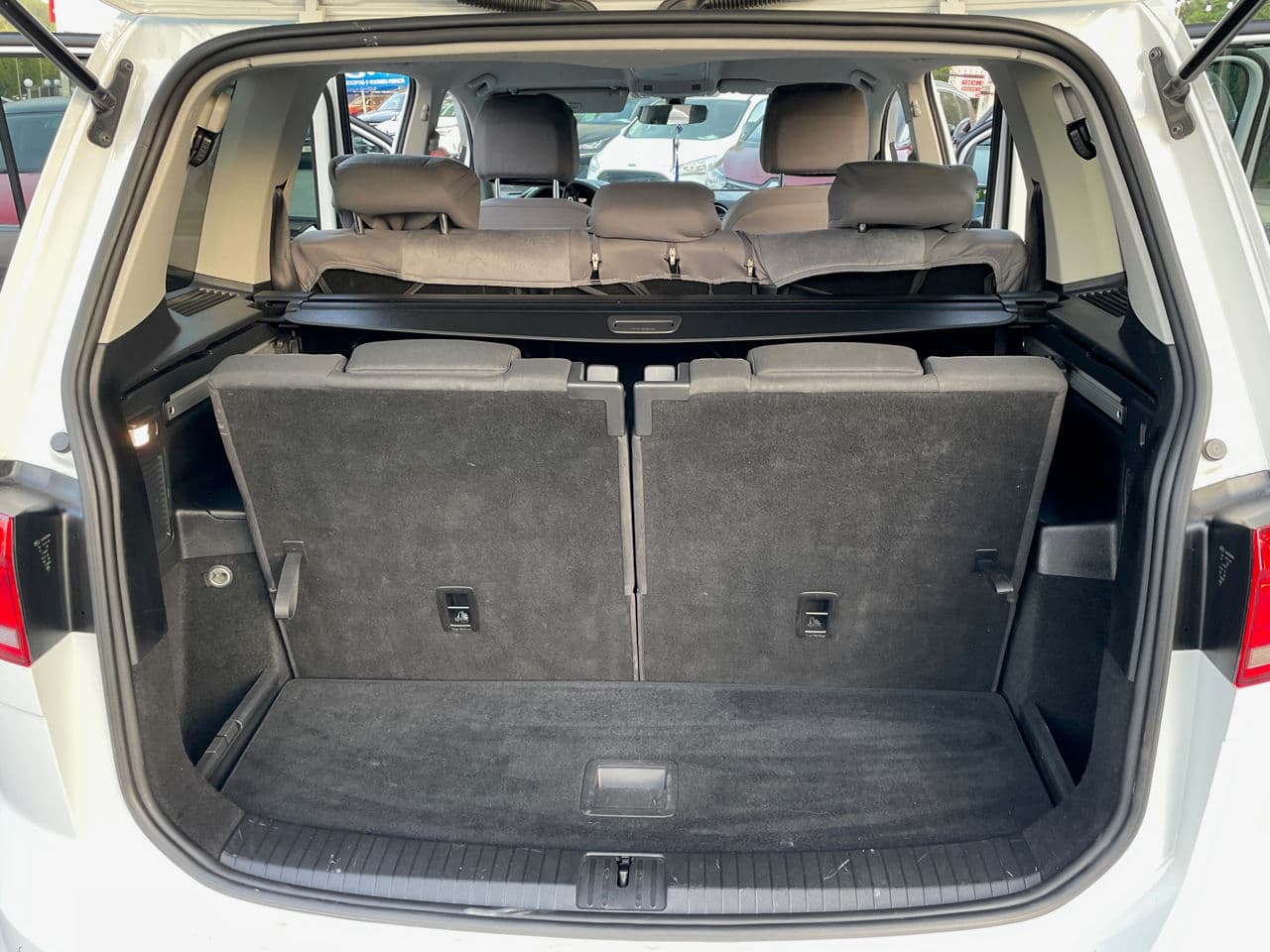 Volkswagen Touran 2016 — Миниатюра 20