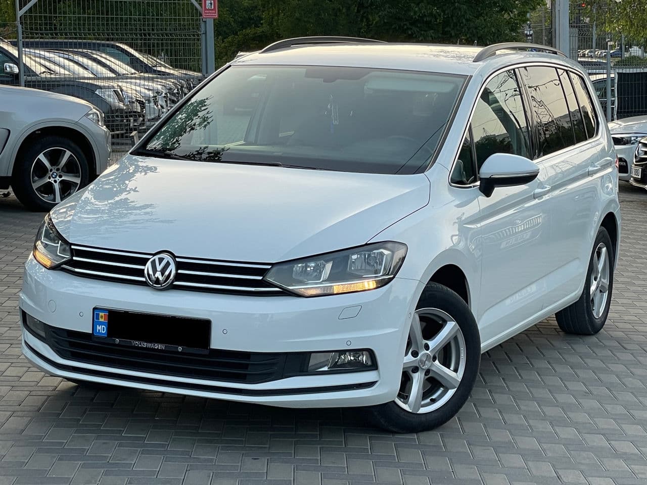 Volkswagen Touran 2016 — Миниатюра 3