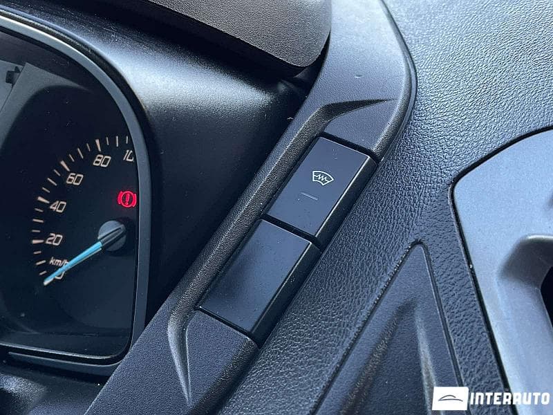 2015 Ford Transit — Miniatură 13