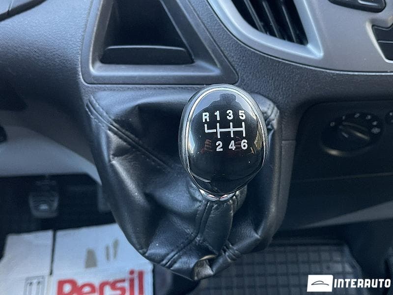 2015 Ford Transit — Miniatură 16