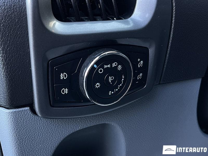2015 Ford Transit — Miniatură 7