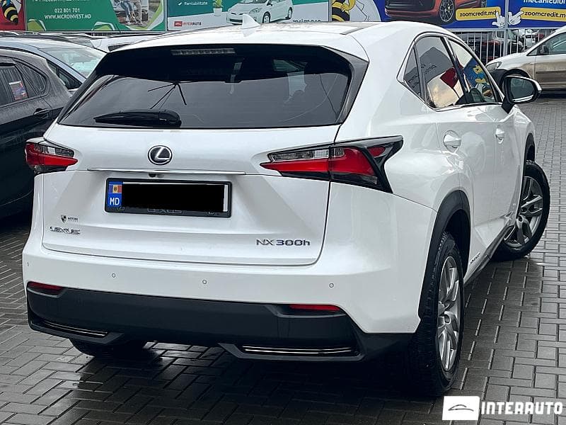 2016 Lexus NX 300H — Miniatură 4