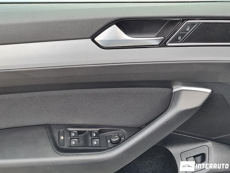 2018 Volkswagen Passat — Miniatură 6