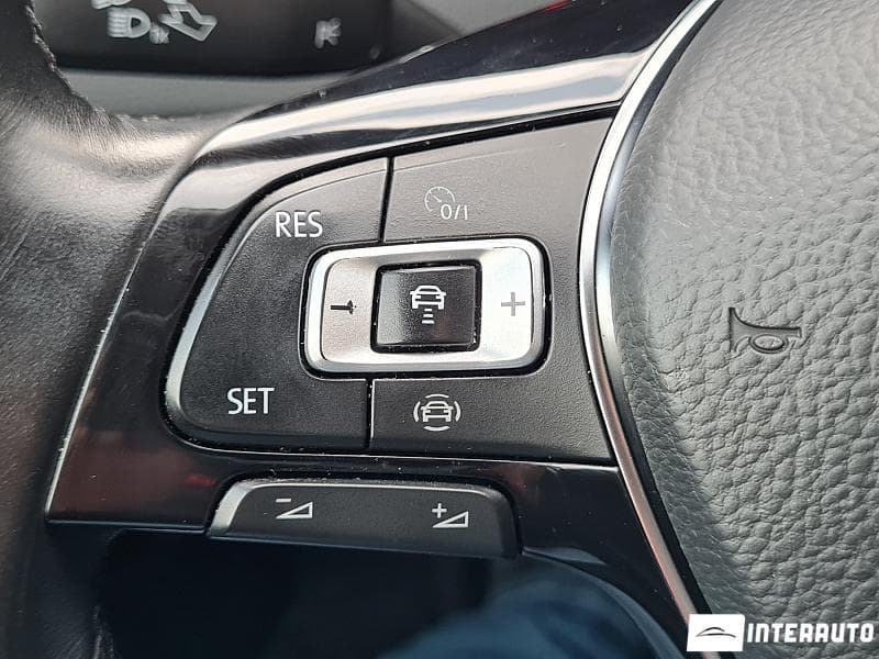 2018 Volkswagen Passat — Miniatură 10