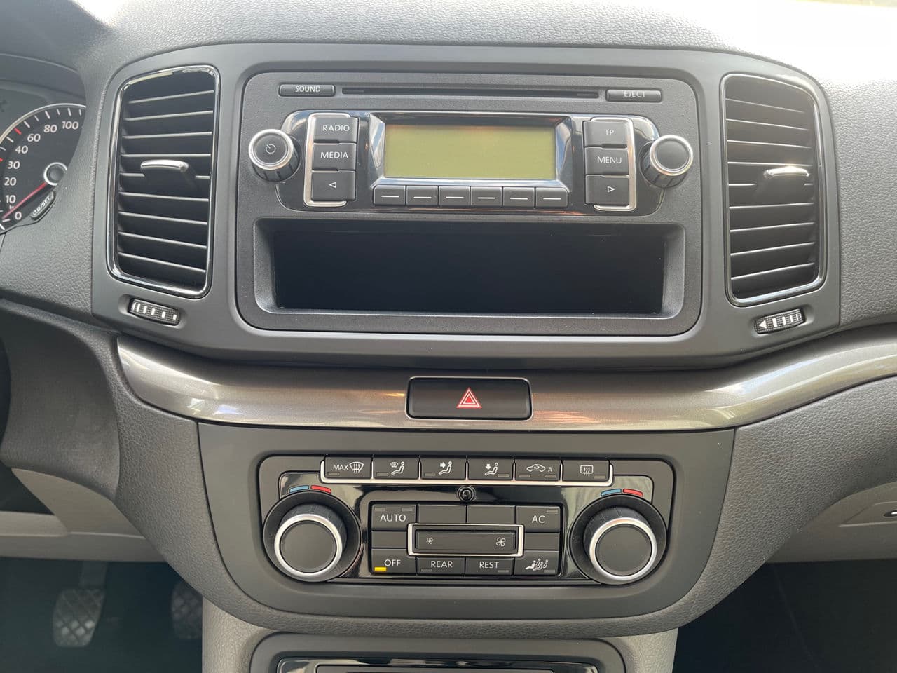 Seat Alhambra 2011 — Миниатюра 11