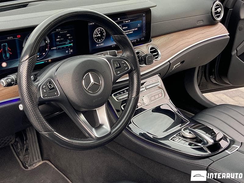 2017 Mercedes E 220 — Miniatură 10