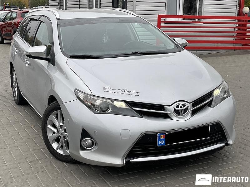2013 Toyota Auris — Miniatură 3
