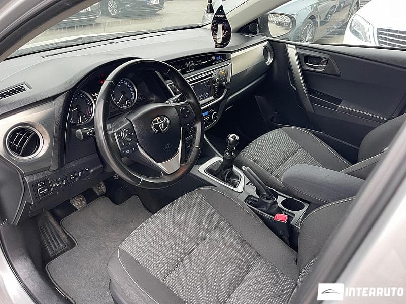 2013 Toyota Auris — Miniatură 5