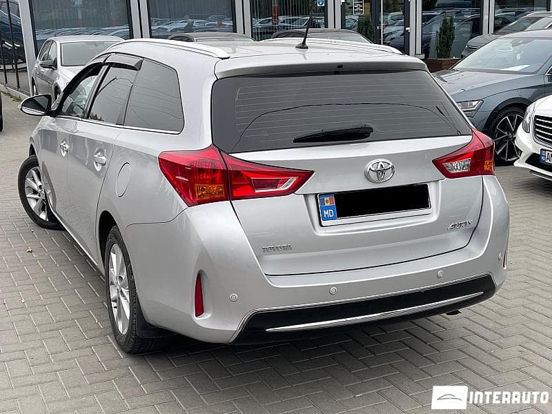2013 Toyota Auris — Miniatură 2