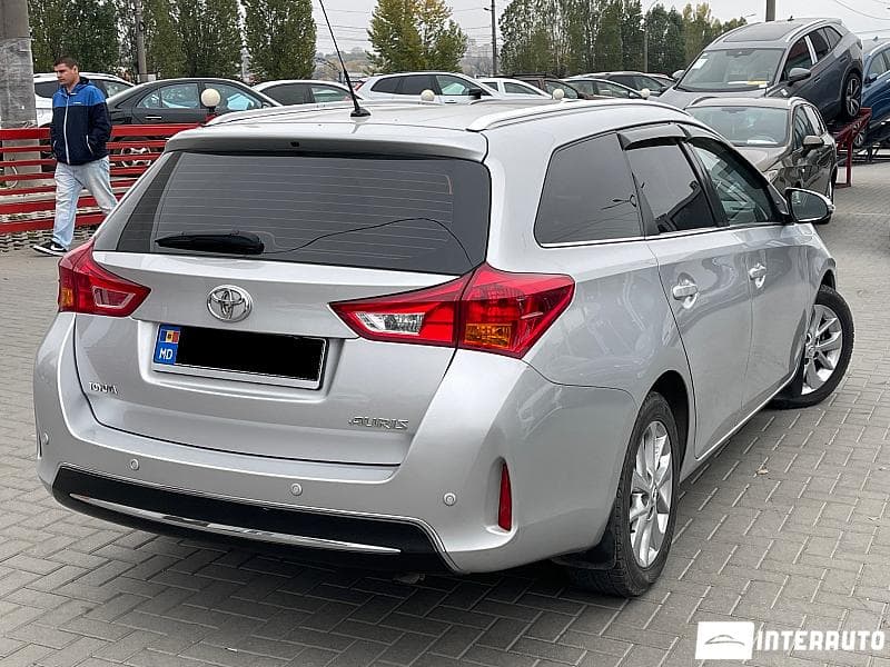 2013 Toyota Auris — Miniatură 4