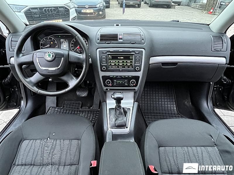 2010 Skoda Octavia — Miniatură 7