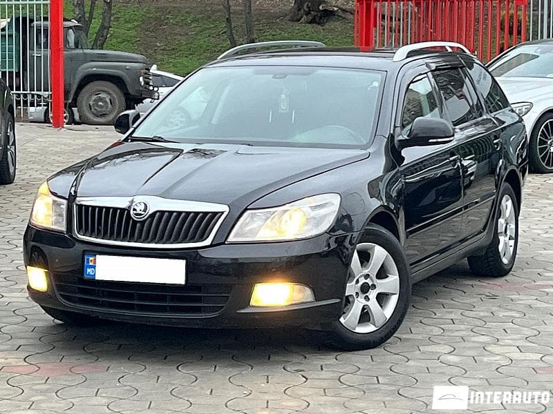 2010 Skoda Octavia — Miniatură 2