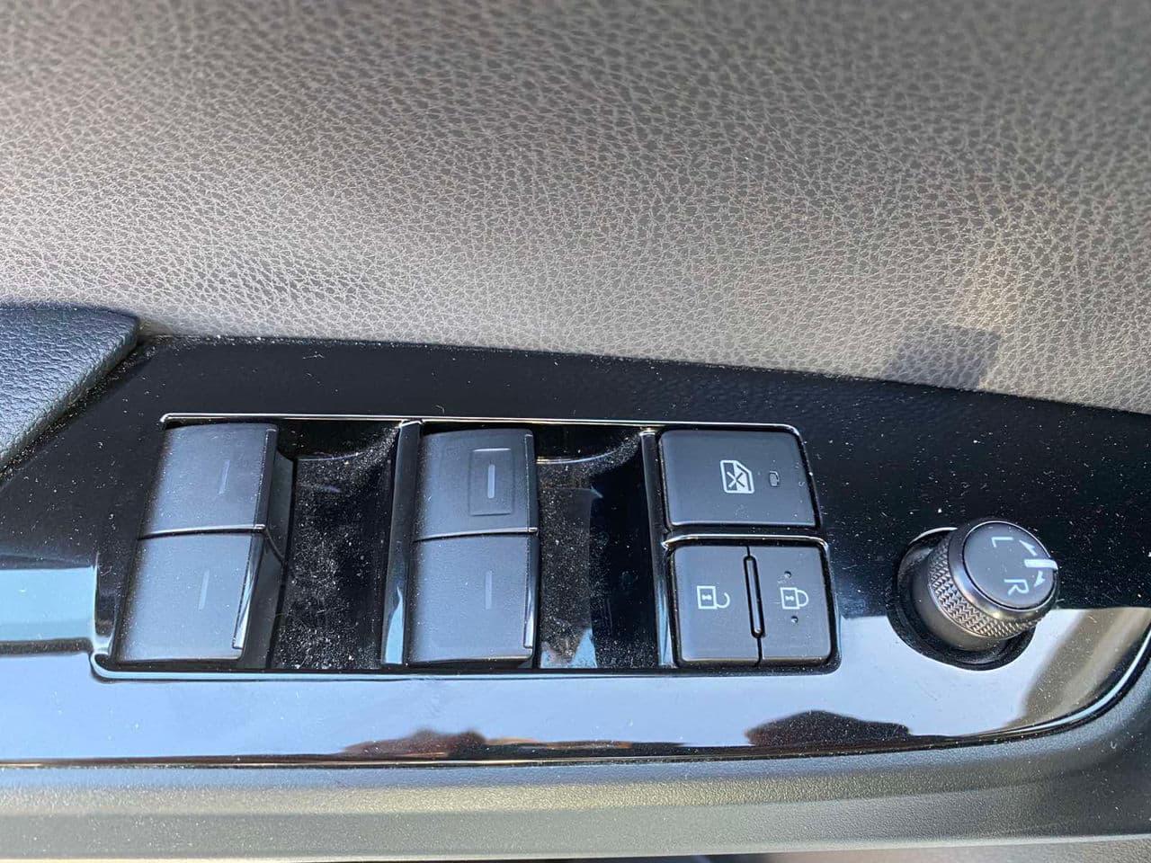 Toyota Prius 2019 — Миниатюра 7
