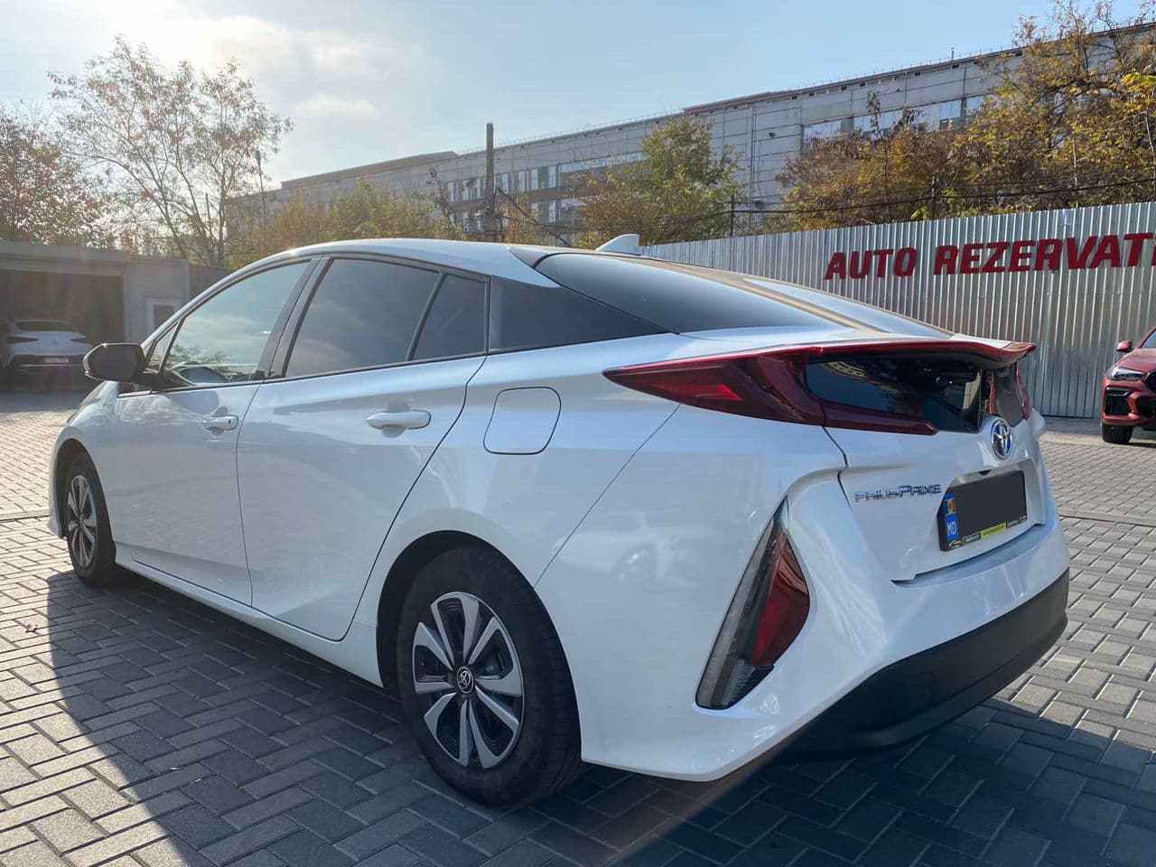 Toyota Prius 2019 — Миниатюра 3
