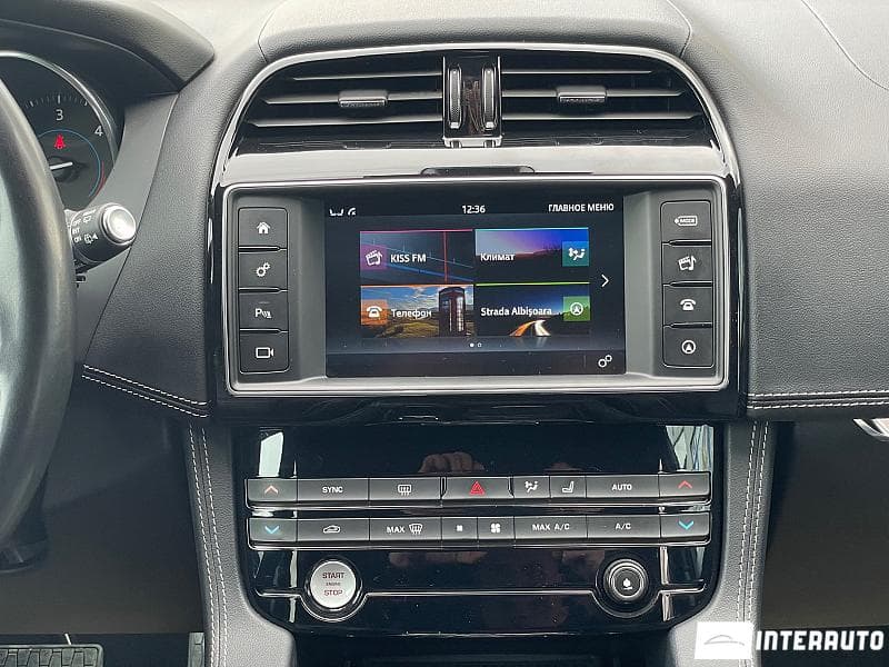 2016 Jaguar F-Pace — Miniatură 15