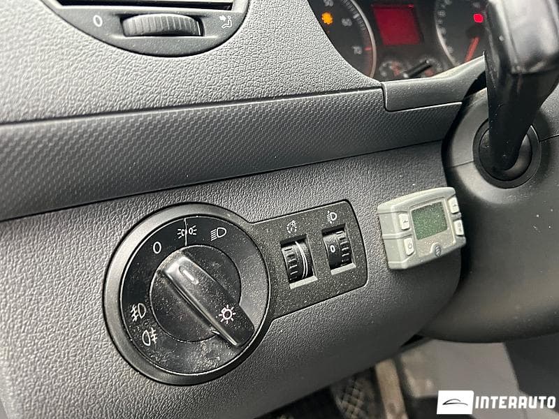 2008 Volkswagen Caddy — Miniatură 11