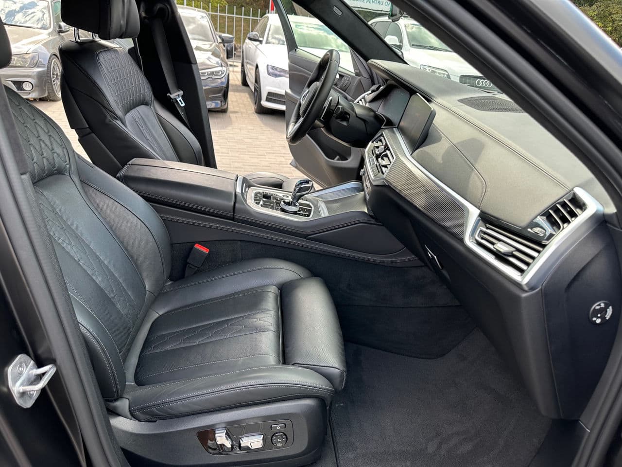 BMW X6 4.0i 2020 — Миниатюра 6