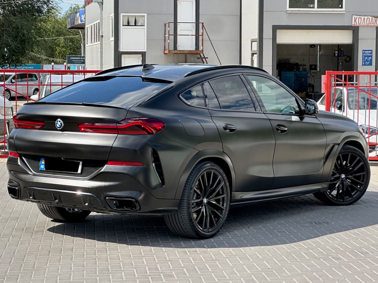 BMW X6 4.0i 2020 — Миниатюра 2