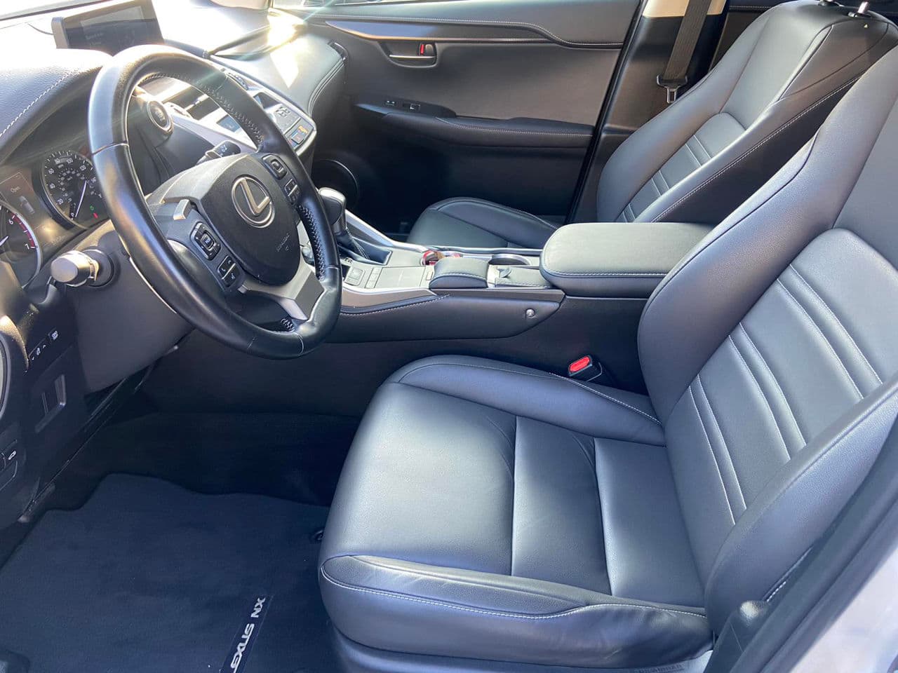 Lexus NX 300 2018 — Миниатюра 6