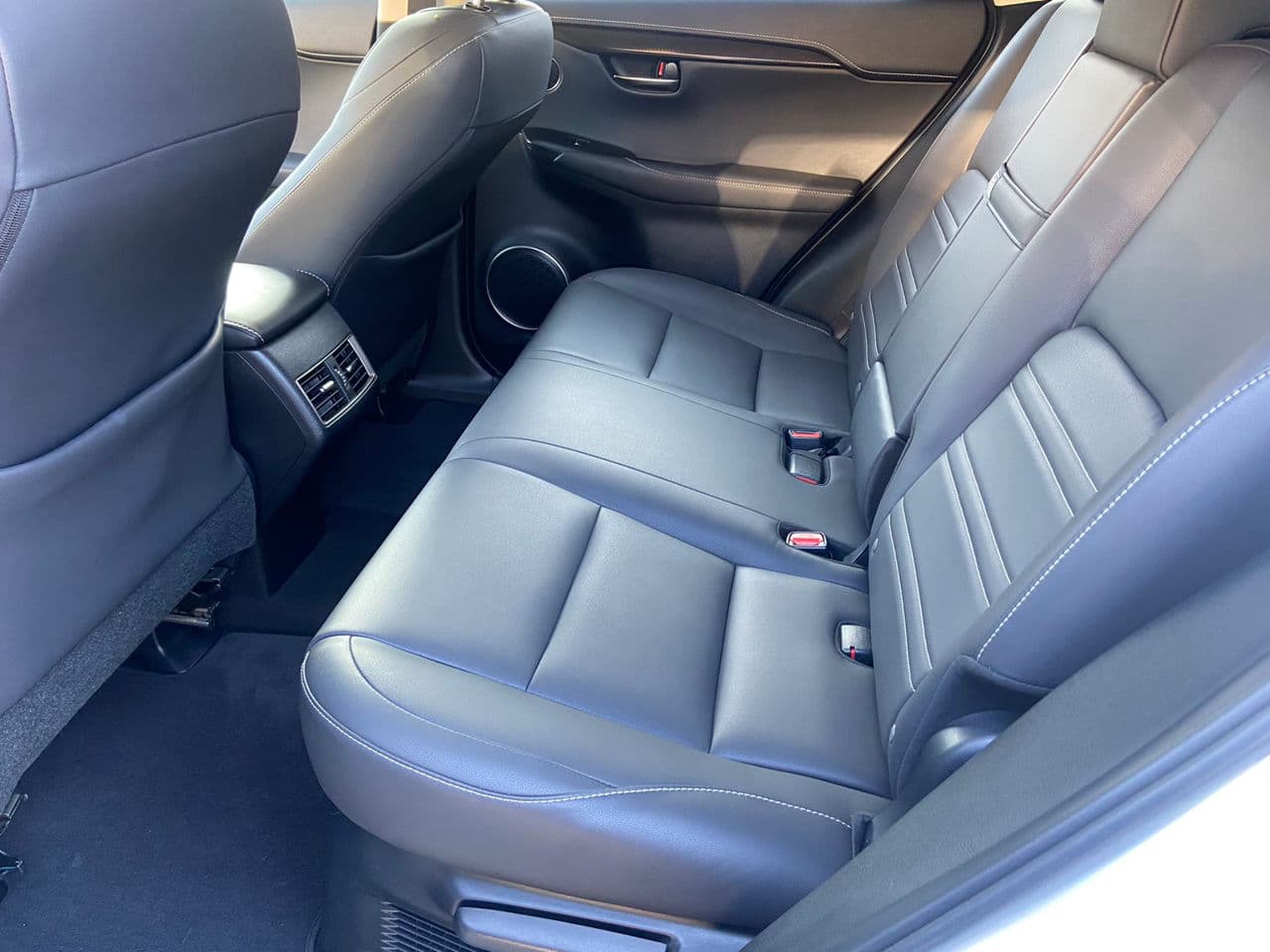 Lexus NX 300 2018 — Миниатюра 18