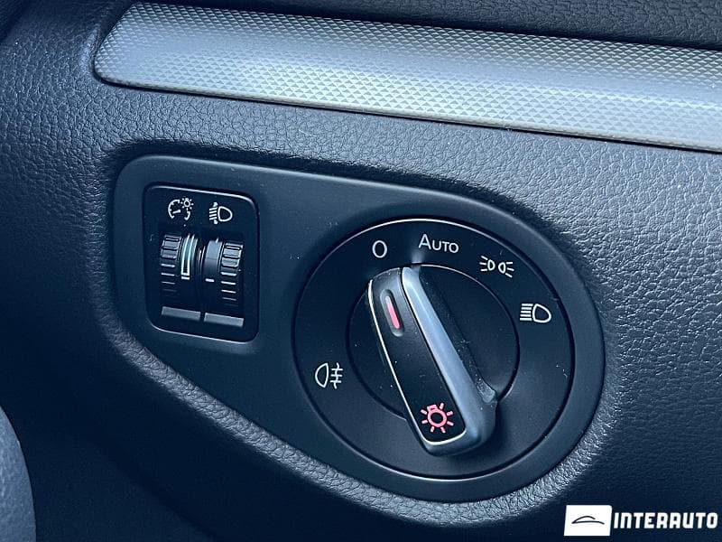 Volkswagen Sharan 2012 — Миниатюра 15