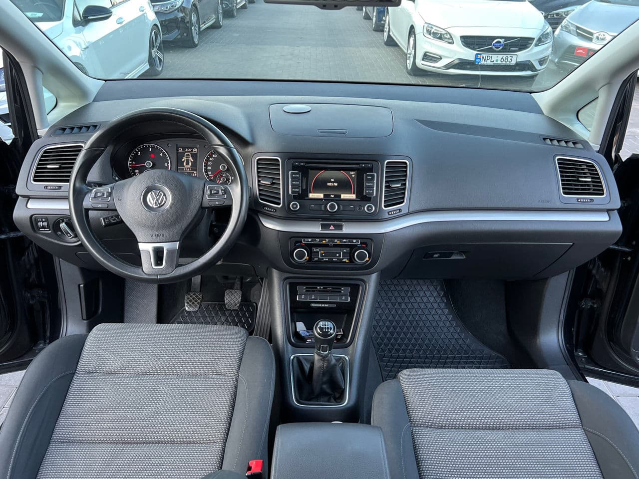Volkswagen Sharan 2012 — Миниатюра 9