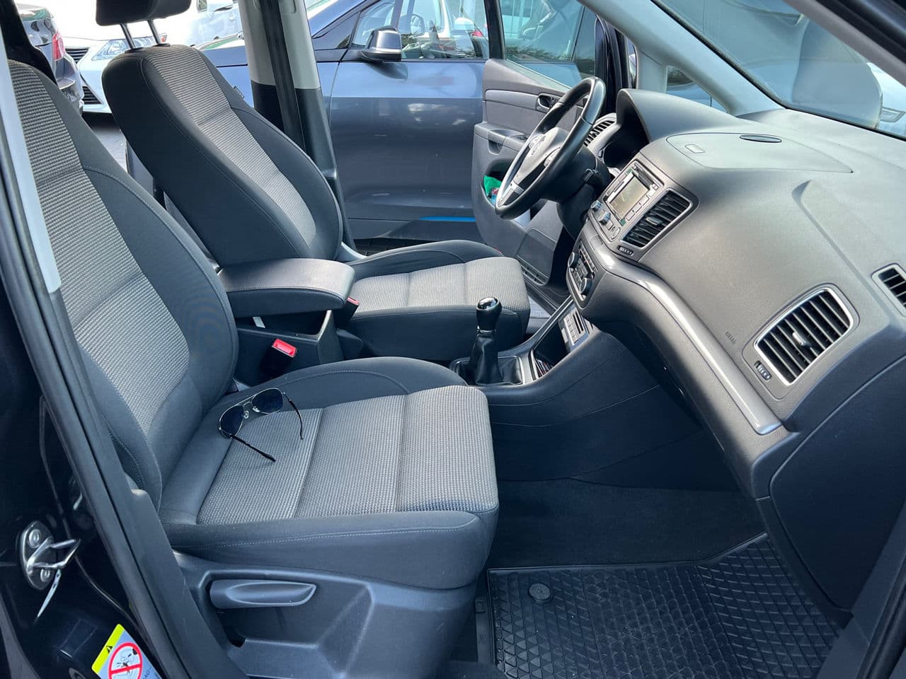 Volkswagen Sharan 2012 — Миниатюра 8