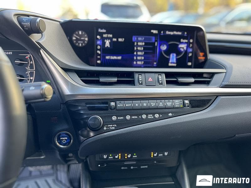 Lexus ES 300h 2020 — Миниатюра 11