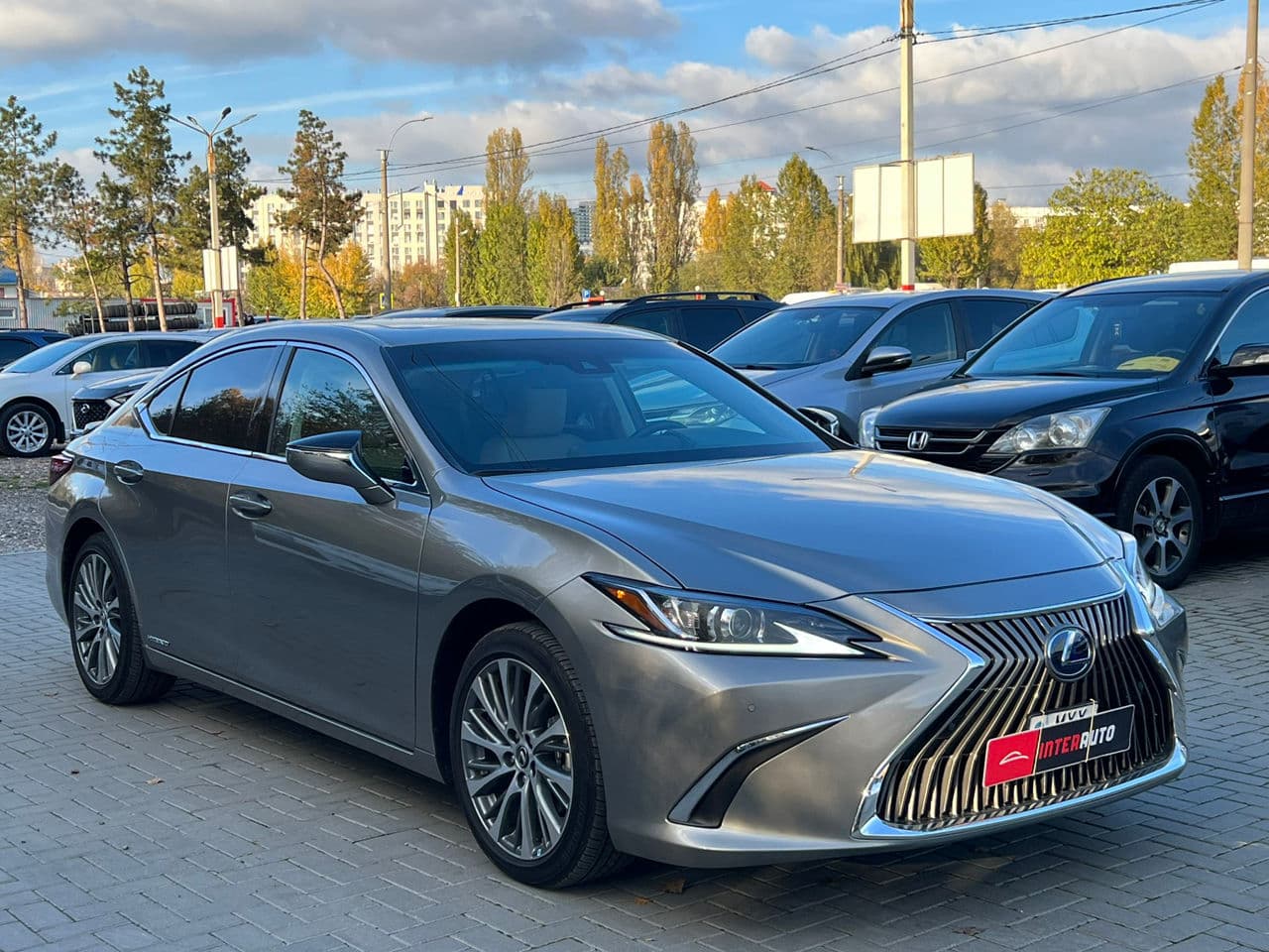 Lexus ES 300h 2020 — Миниатюра 2