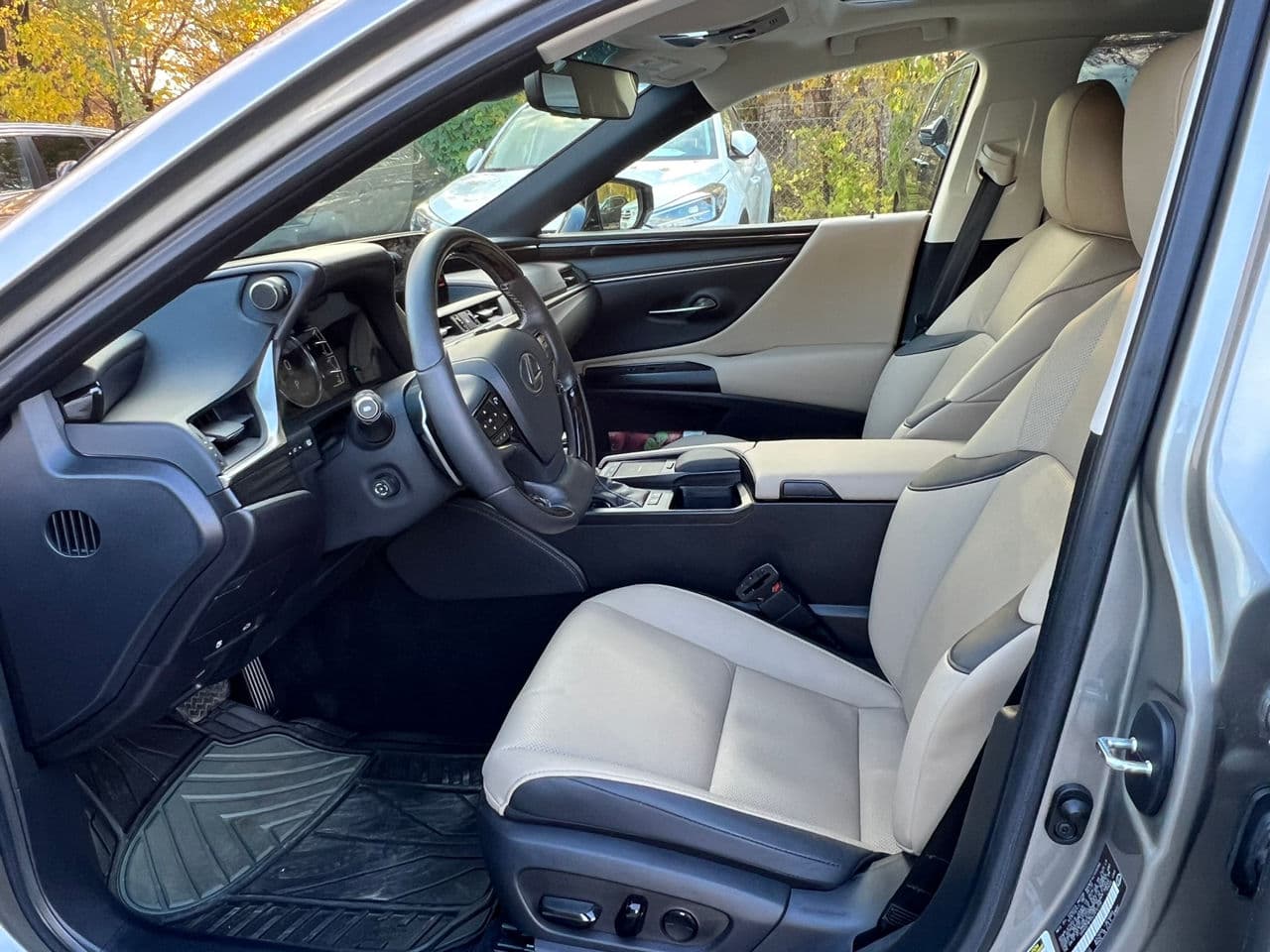 Lexus ES 300h 2020 — Миниатюра 13