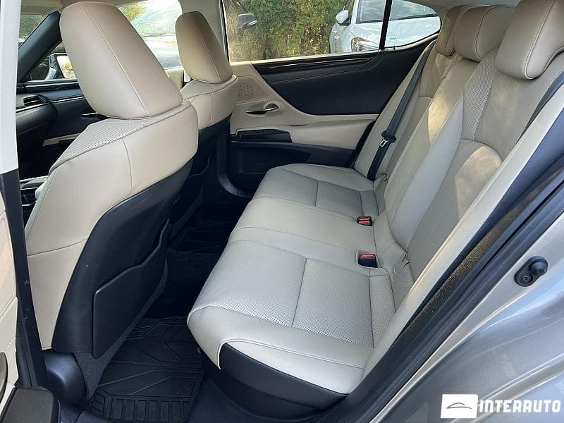 Lexus ES 300h 2020 — Миниатюра 8