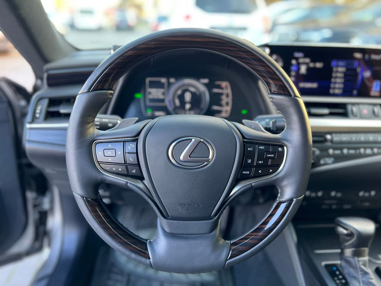 Lexus ES 300h 2020 — Миниатюра 12
