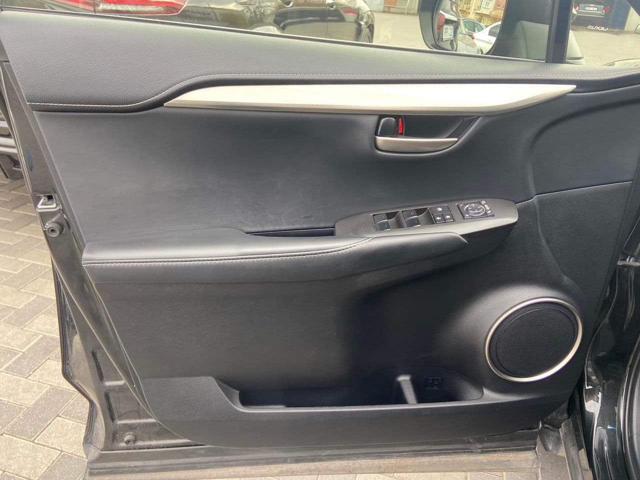 Lexus NX 300H 2015 — Миниатюра 5