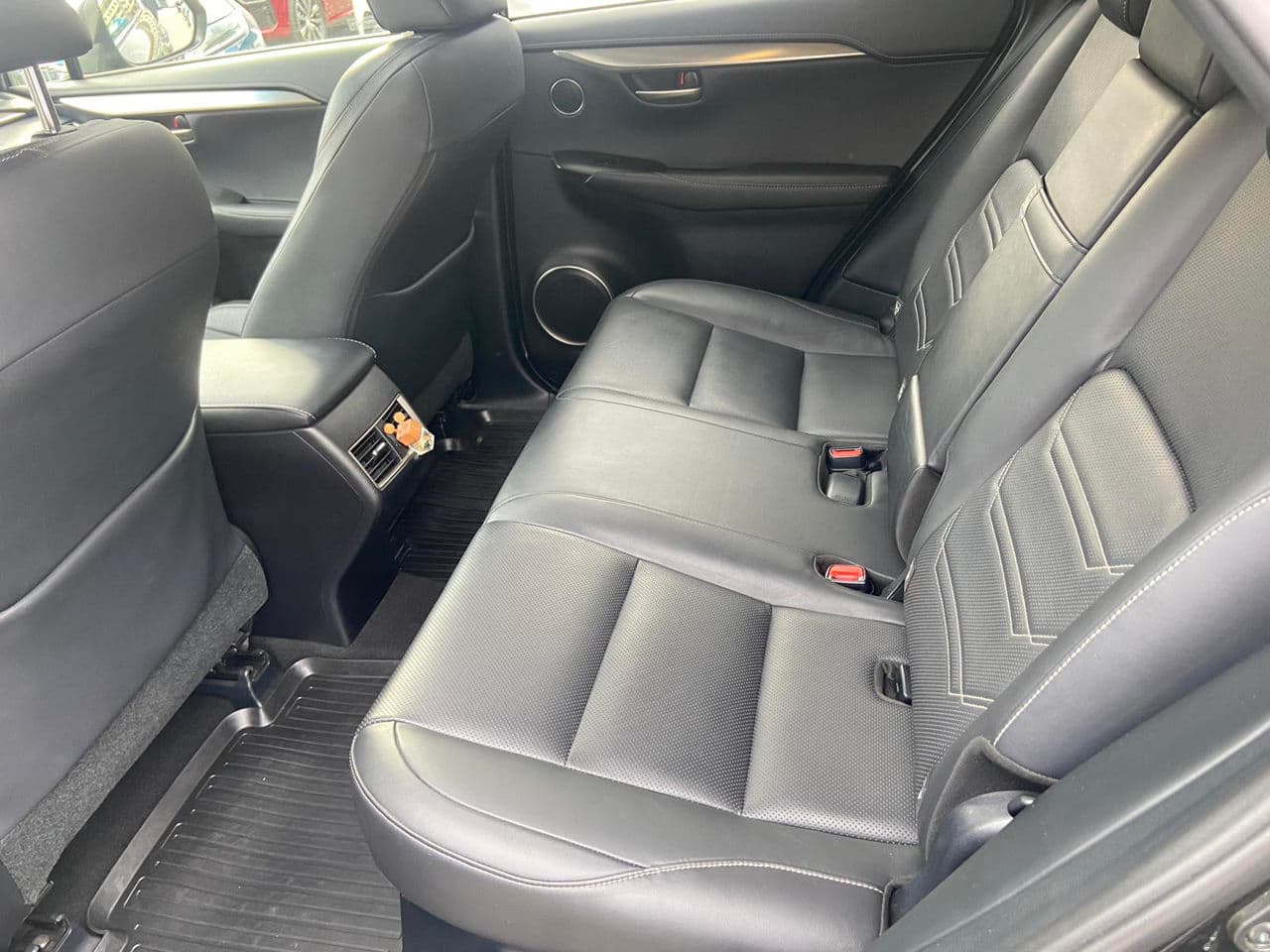 Lexus NX 300H 2015 — Миниатюра 17