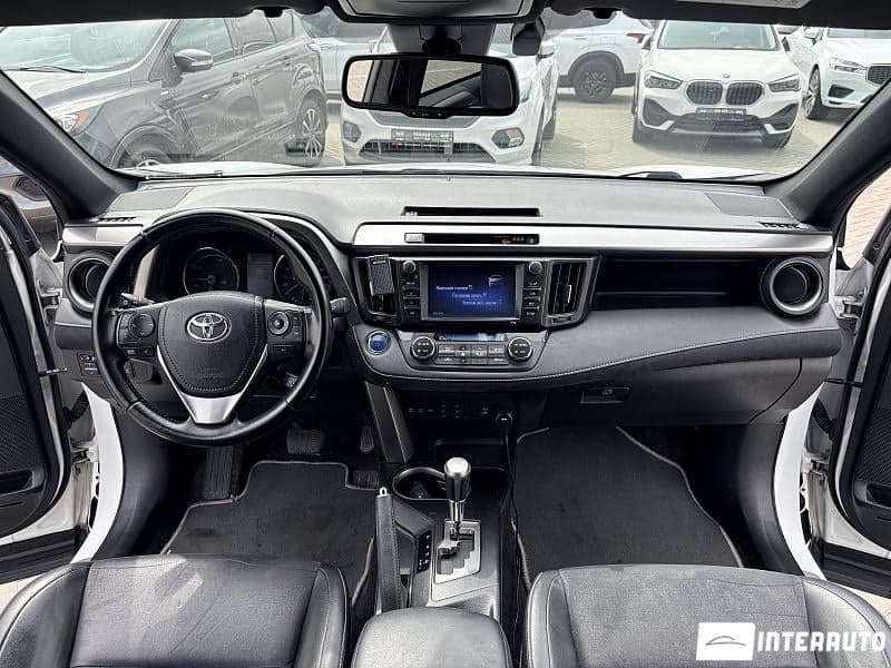 Toyota Rav-4 2017 — Миниатюра 6