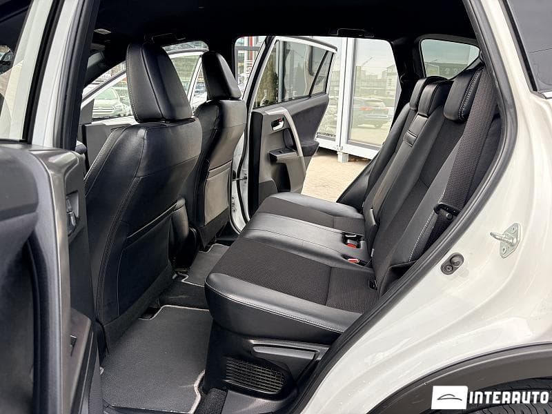 Toyota Rav-4 2017 — Миниатюра 14