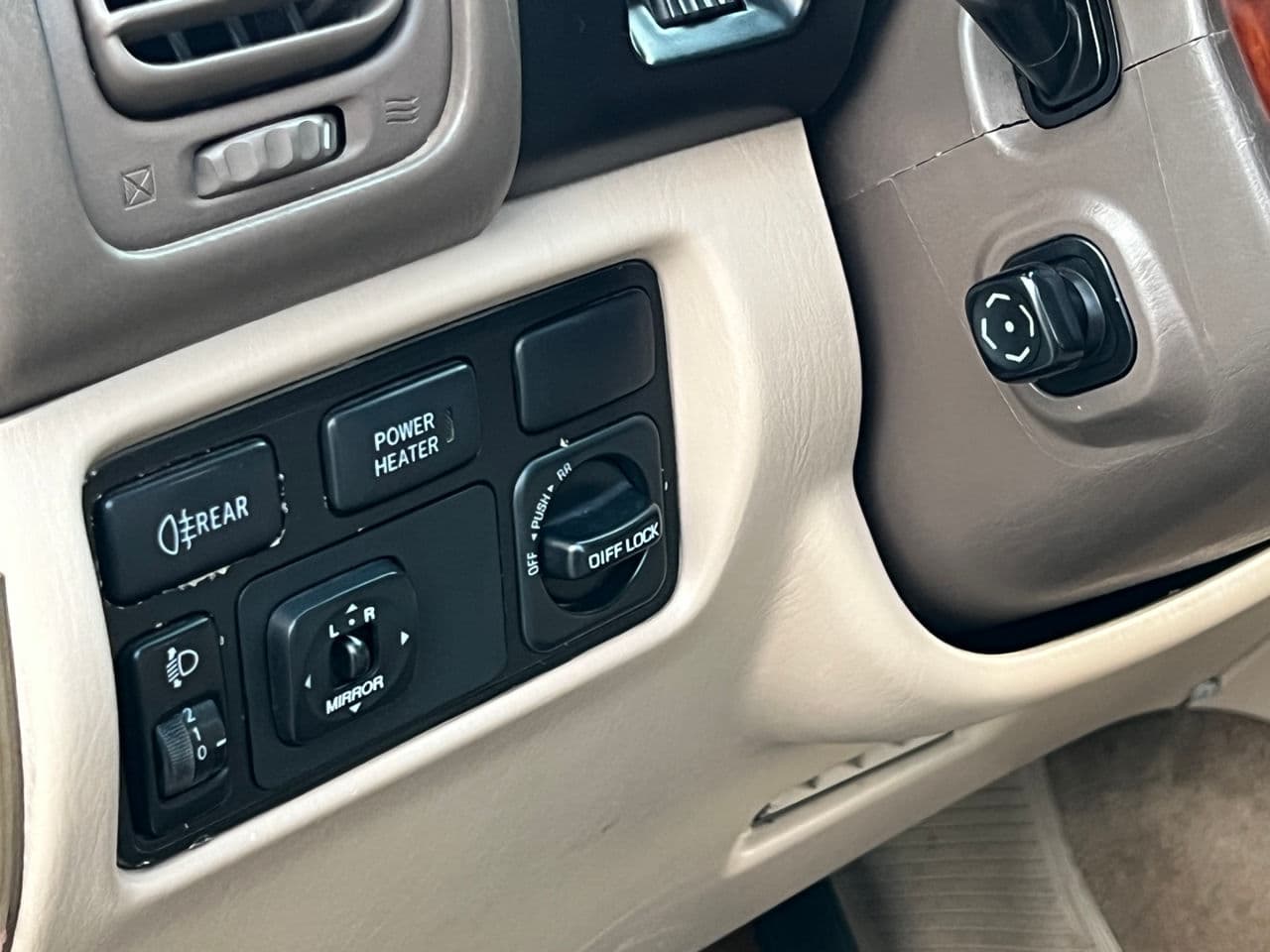Toyota Land Cruiser 1999 — Миниатюра 17