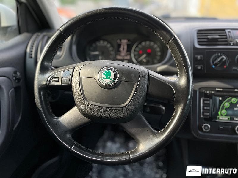 2012 Skoda Fabia — Miniatură 9