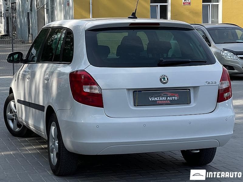 2012 Skoda Fabia — Miniatură 4