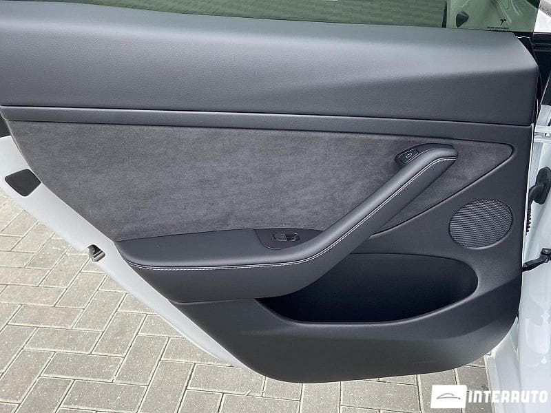 2021 Tesla Model 3 — Miniatură 25